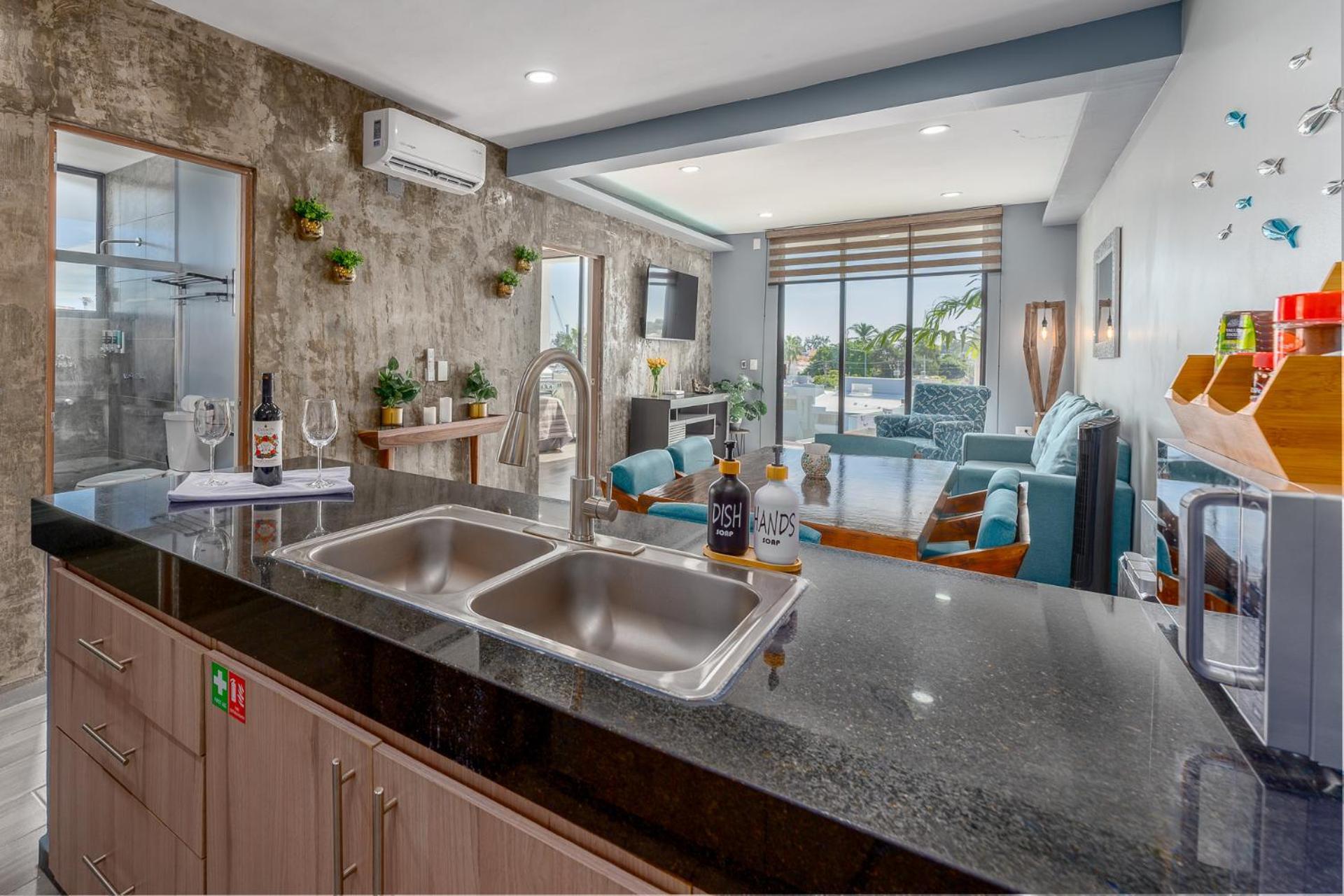 New & Modern, 5 Star Area, Walk 2 Beach, Pool, Views, King Bed Mazatlán Eksteriør billede